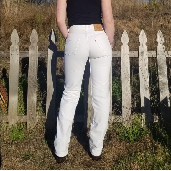White Levi Denim - Picture 2 of 5